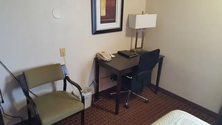 Oda, 1 Büyük (Queen) Boy Yatak, Sigara İçilmez