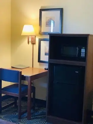 Oda, 2 Büyük (Queen) Boy Yatak, Sigara İçilmez