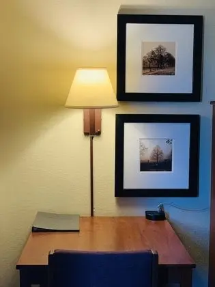 Oda, 2 Büyük (Queen) Boy Yatak, Sigara İçilmez