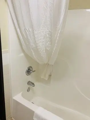 Oda, 2 Büyük (Queen) Boy Yatak, Sigara İçilmez