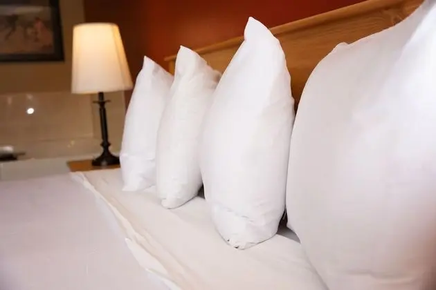 Oda, 2 Büyük (Queen) Boy Yatak, Sigara İçilmez, Balkon