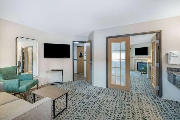 Superior Süit, 1 En Büyük (King) Boy Yatak, Sigara İçilmez (Second Floor, One Bedroom)