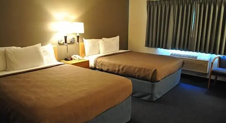 Oda, 2 Büyük (Queen) Boy Yatak