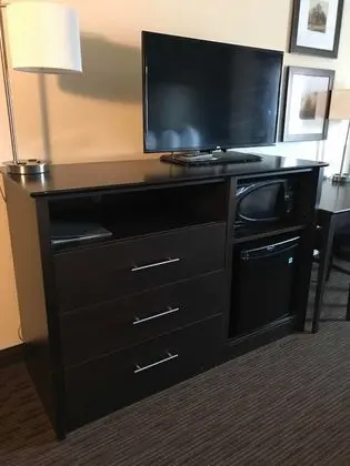 Oda, 1 En Büyük (King) Boy Yatak, Engellilere Uygun, Sigara İçilmez