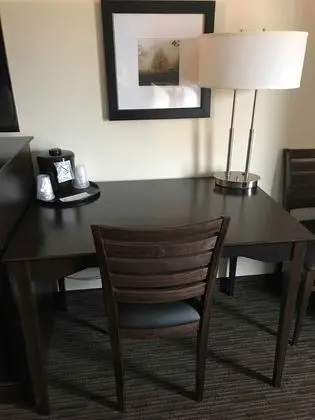 Oda, 1 En Büyük (King) Boy Yatak, Engellilere Uygun, Sigara İçilmez