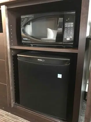 Oda, 1 En Büyük (King) Boy Yatak, Engellilere Uygun, Sigara İçilmez