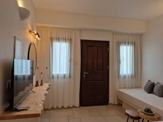 Süit, Deniz Manzaralı, Havuz Kenarı