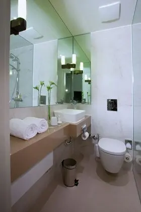 Comfort Tek Büyük Yataklı Oda, Avlu Manzaralı