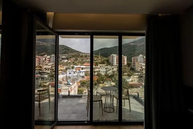 İki Ayrı Yataklı Oda, Dağ Manzaralı