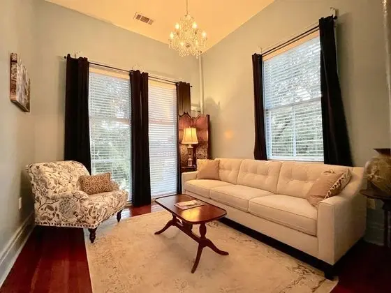 Dahlia Suite