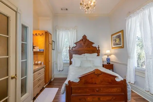 Lantana Room
