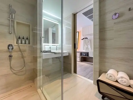 Deluxe King Bed Room