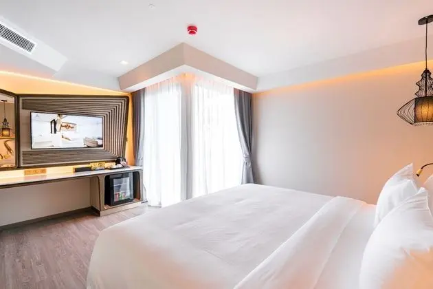 Premier King Bed Room