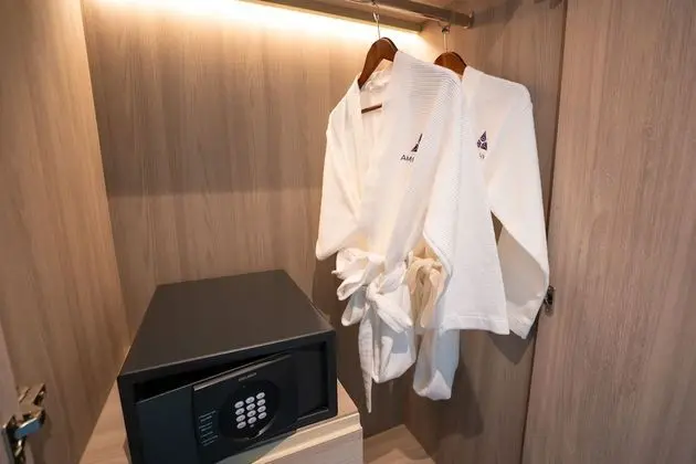 Premier King Bed Room