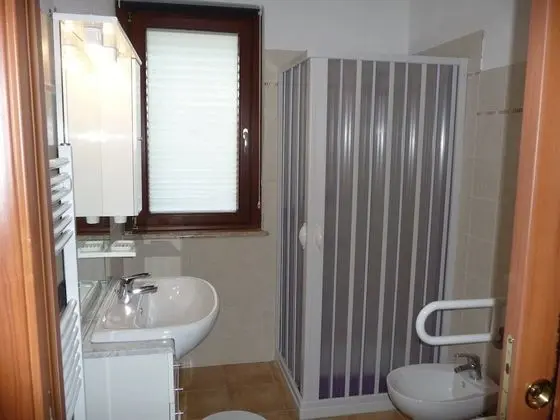 Tek Büyük Yataklı Oda, Banyolu/Duşlu