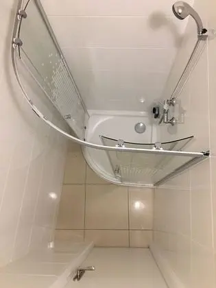 Ortak Ranzalı Oda, Karma Ranzalı Oda (1 Bed in 6 Person Dorm)