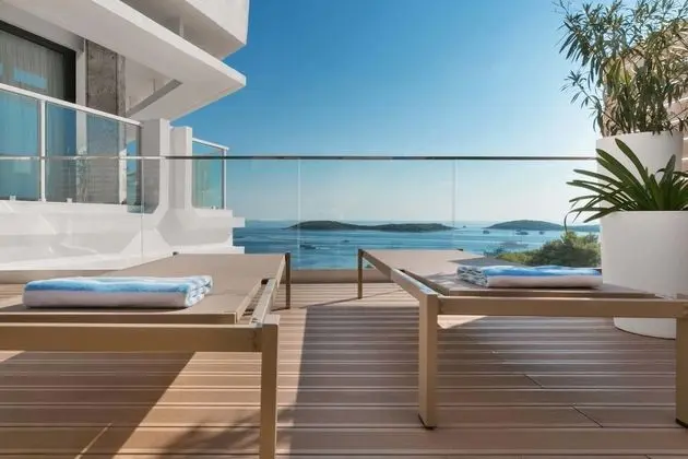 Penthouse One-Bedroom Suite, Terrace, Balcony, Sea View