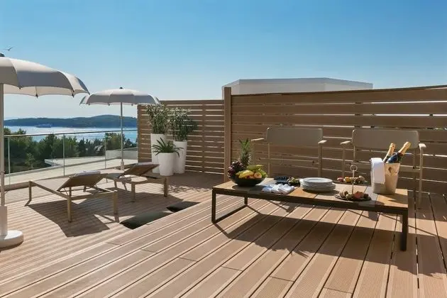 Penthouse One-Bedroom Suite, Terrace, Balcony, Sea View