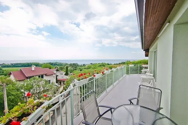 Panoramic Apart Daire, Deniz Manzaralı