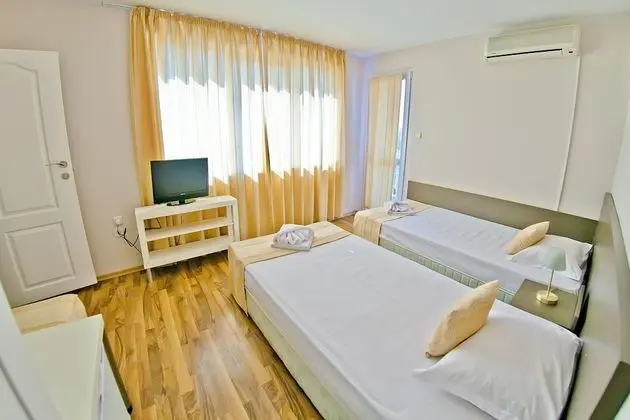 Standard Tek Büyük veya İki Ayrı Yataklı Oda