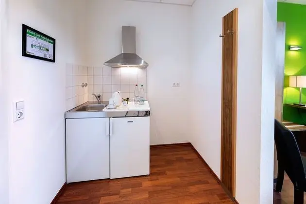 Business Tek Büyük Yataklı Oda