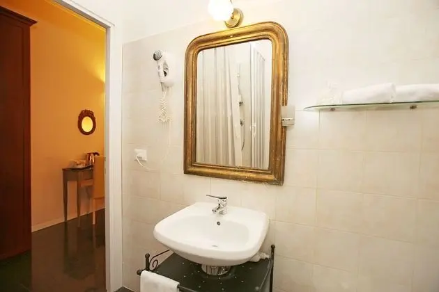 Tek Büyük Yataklı Oda, Balkon
