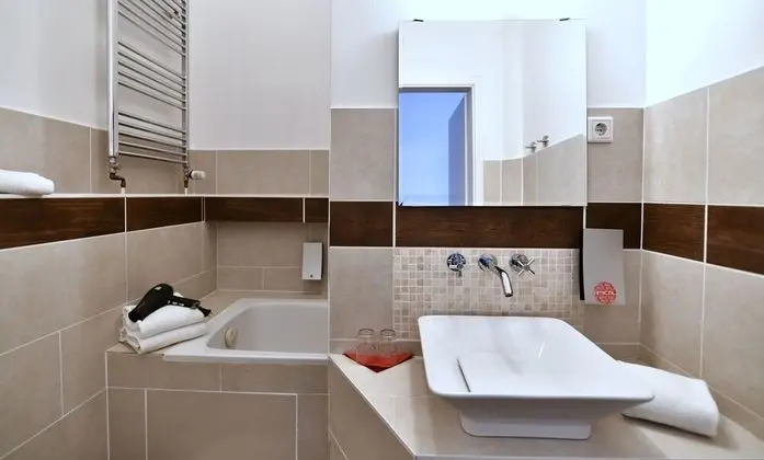Superior Tek Büyük Yataklı Oda, Engellilere Uygun, Özel Banyo