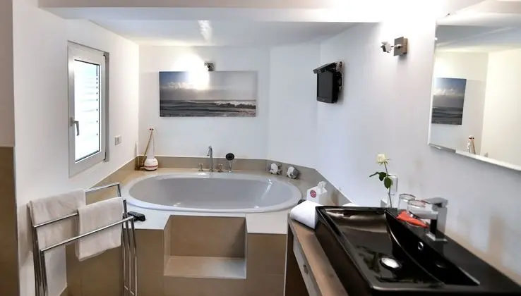Superior Tek Büyük Yataklı Oda, Engellilere Uygun, Özel Banyo