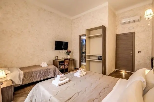 Deluxe Üç Kişilik Oda