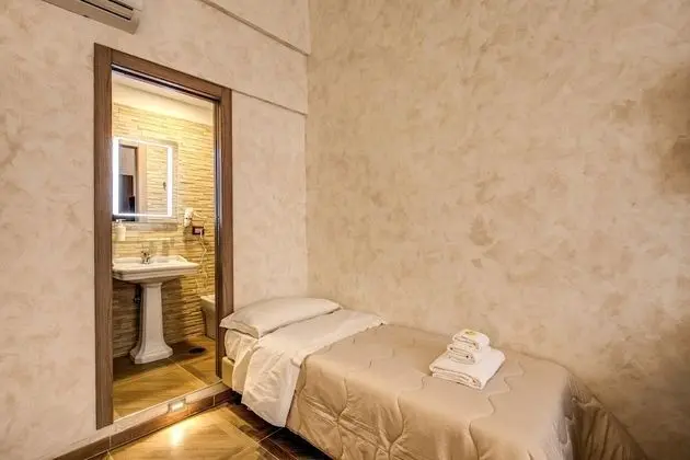 Deluxe Üç Kişilik Oda