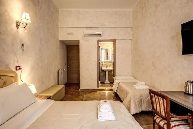 Deluxe Üç Kişilik Oda