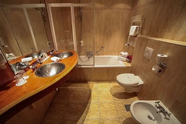 Comfort İki Ayrı Yataklı Oda, 2 Tek Kişilik Yatak, Küvet