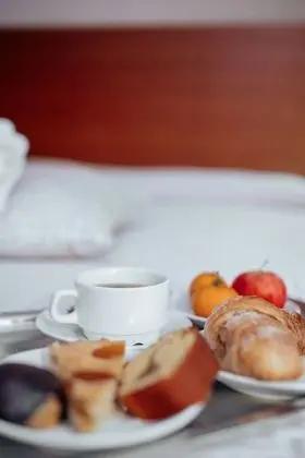 Büyük Yataklı Tek Kişilik Oda