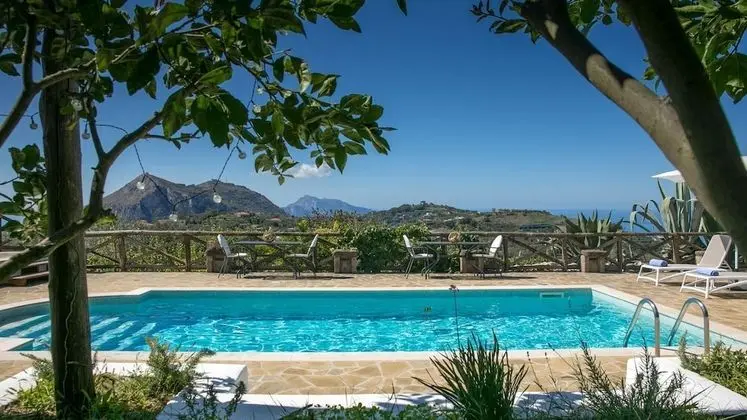 Villa, Sigara İçilebilir