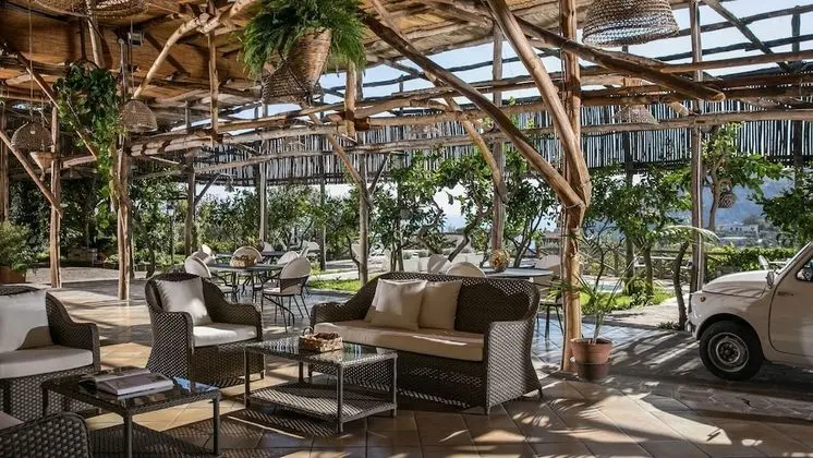 Villa, Sigara İçilebilir