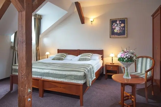 Standard Double or Twin with Extra Bed