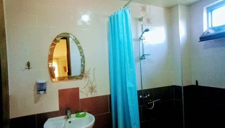 Comfort Tek Büyük veya İki Ayrı Yataklı Oda