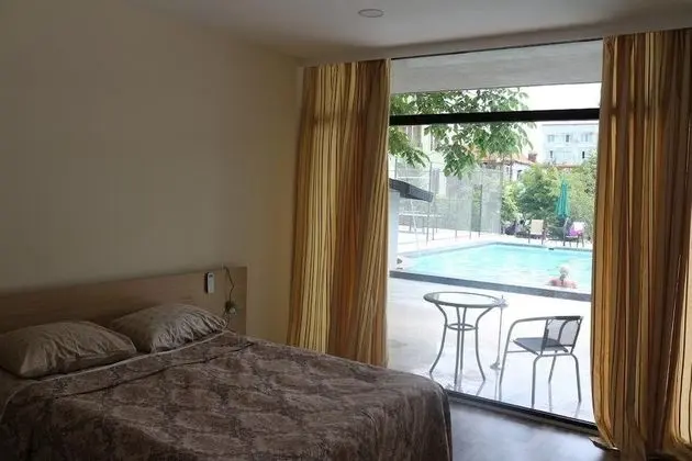 Comfort Tek Büyük veya İki Ayrı Yataklı Oda