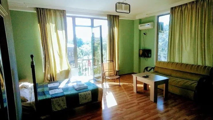 Superior Tek Büyük veya İki Ayrı Yataklı Oda, Avlu Manzaralı