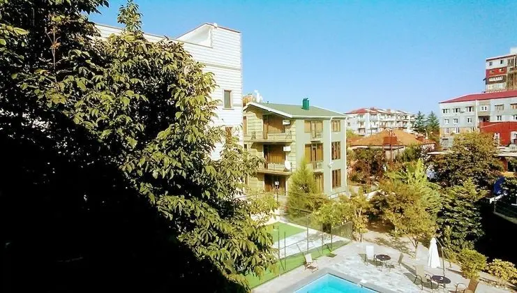 Superior Tek Büyük veya İki Ayrı Yataklı Oda, Avlu Manzaralı