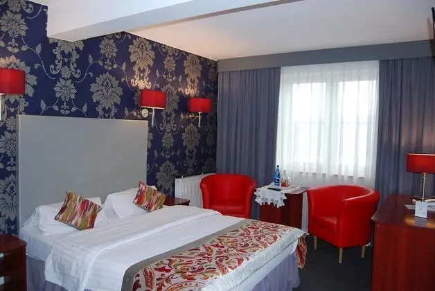 Business Tek Büyük Yataklı Oda