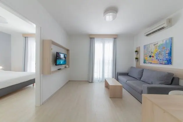 Suite with seaside balcony