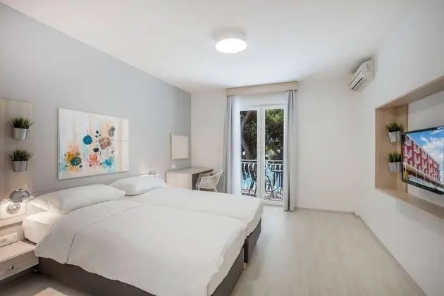 Suite with seaside balcony