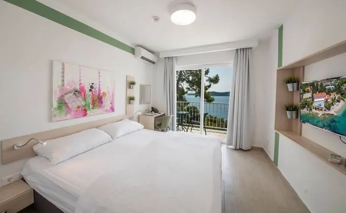 Suite with seaside balcony