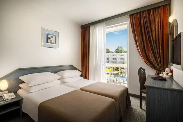 Double room with seaside balcony