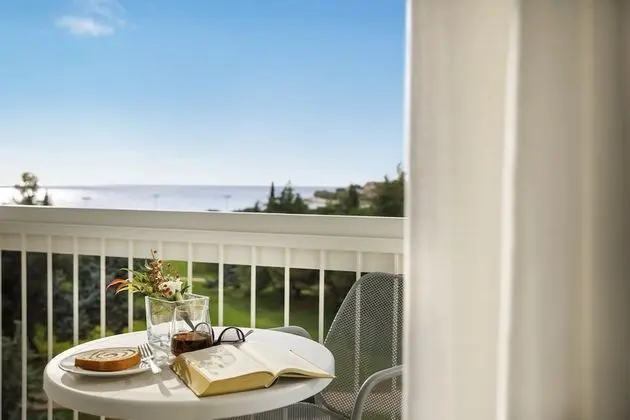 Double room with seaside balcony