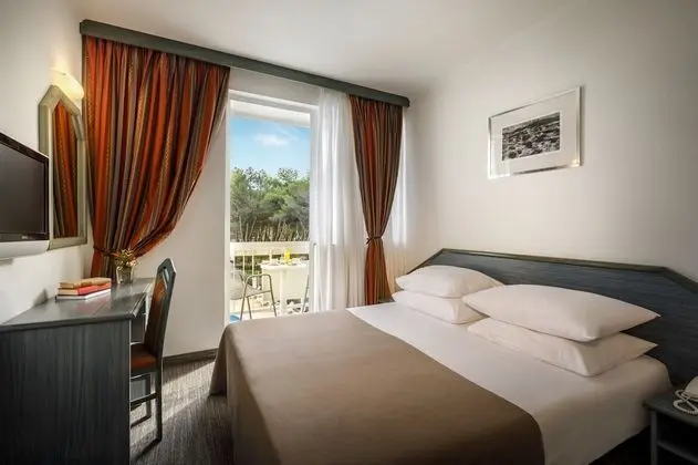 Tek Büyük Yataklı Oda, Balkon