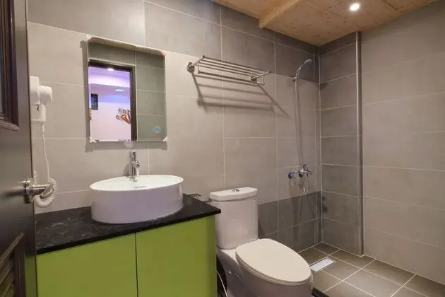 Design Tek Büyük Yataklı Oda, 1 Çift Kişilik Yatak, Sigara İçilmez