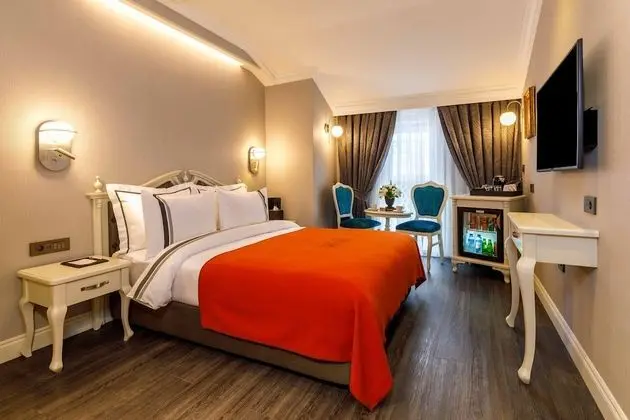 Standard Tek Büyük Yataklı Oda