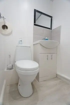 Stüdyo, Banyolu/Duşlu